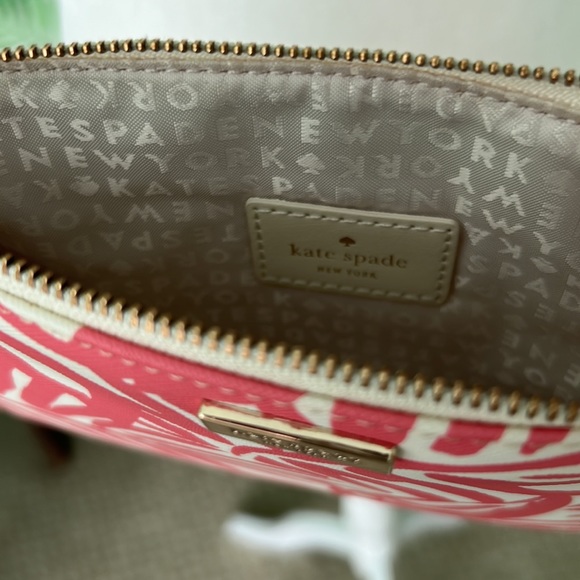 Kate Spade Grant Street Grainy Vinyl Lolly Wristlet Clutch Pink Chalk Palm - Picture 6 of 6